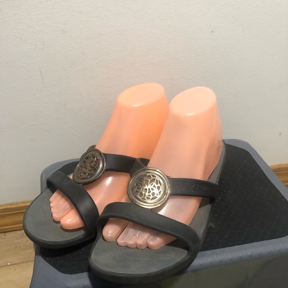 CROCS Santa Circle Black Slide Sandals with Decorative Medallions Shoes Size W8